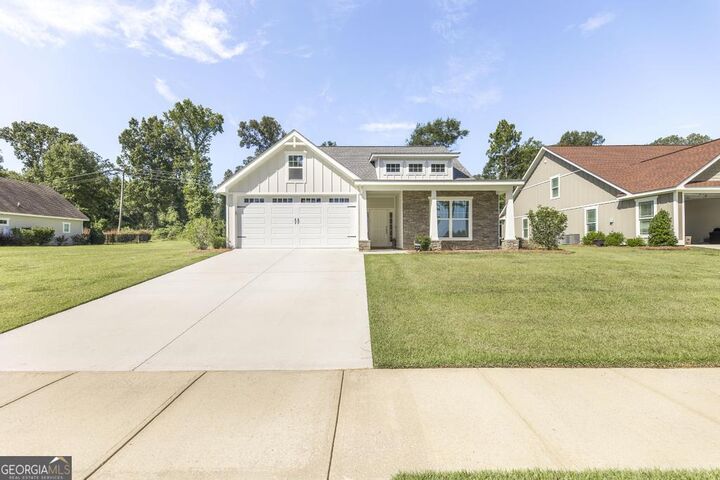 Property Photo:  203 Cherokee Rose Circle  GA 31021 