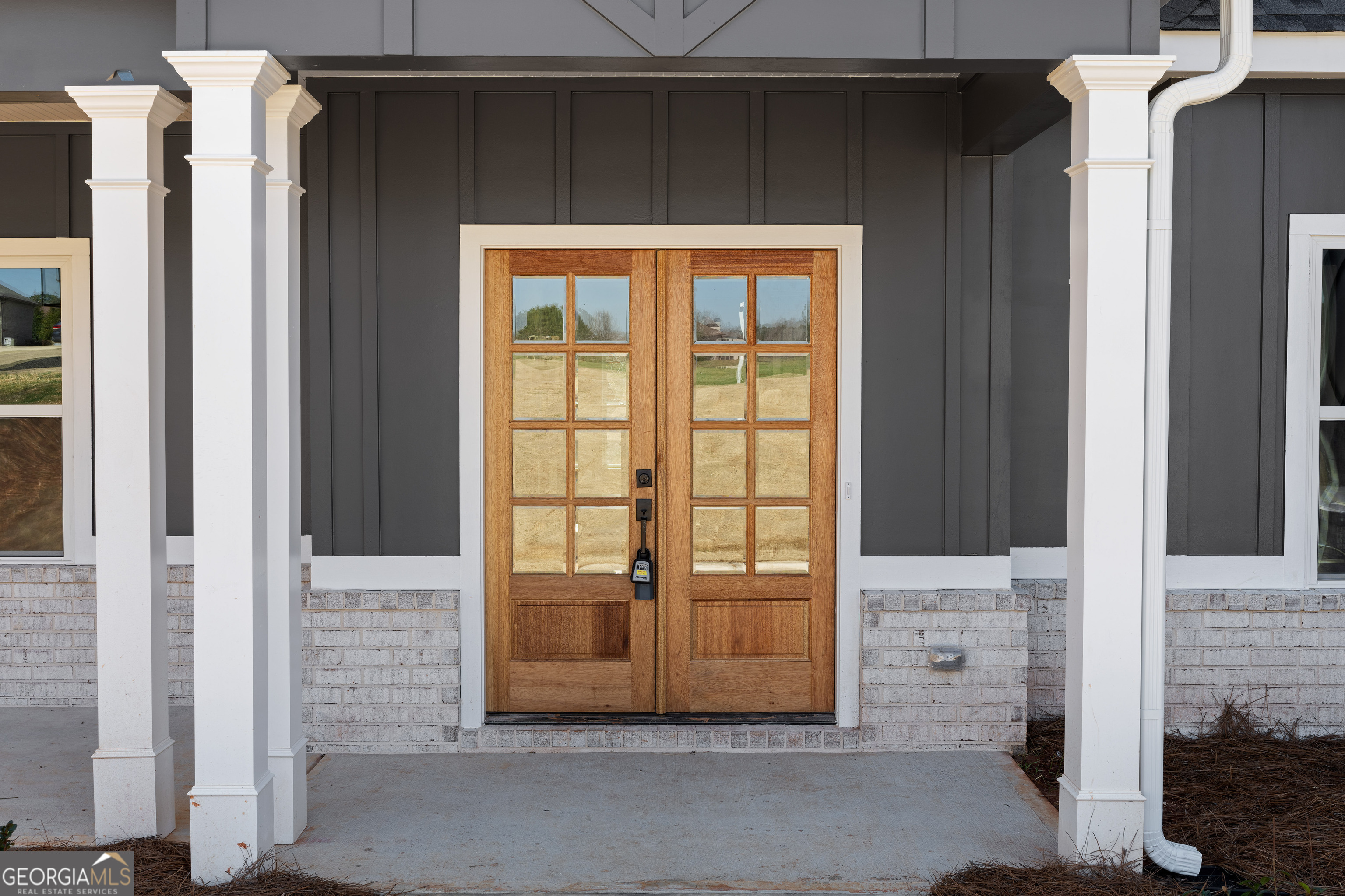 Property Photo: 115 River Meadow Lane GA 30025