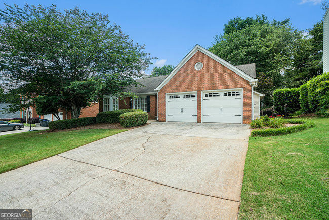 Property Photo: 2532 Crofton Court GA 30024