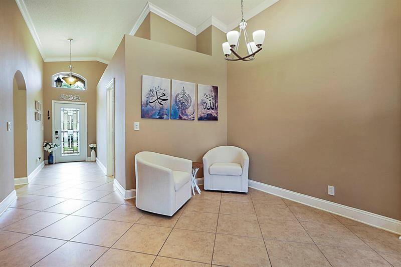Property Photo: 18643 SW 15th St FL 33029