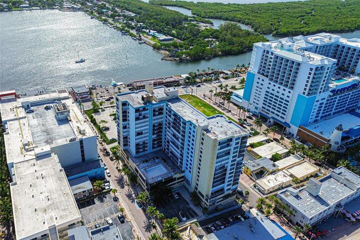 Property Photo:  322 Buchanan St 506  FL 33019