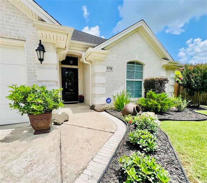Property Photo:  5770 Scenic Drive  TX 77713 
