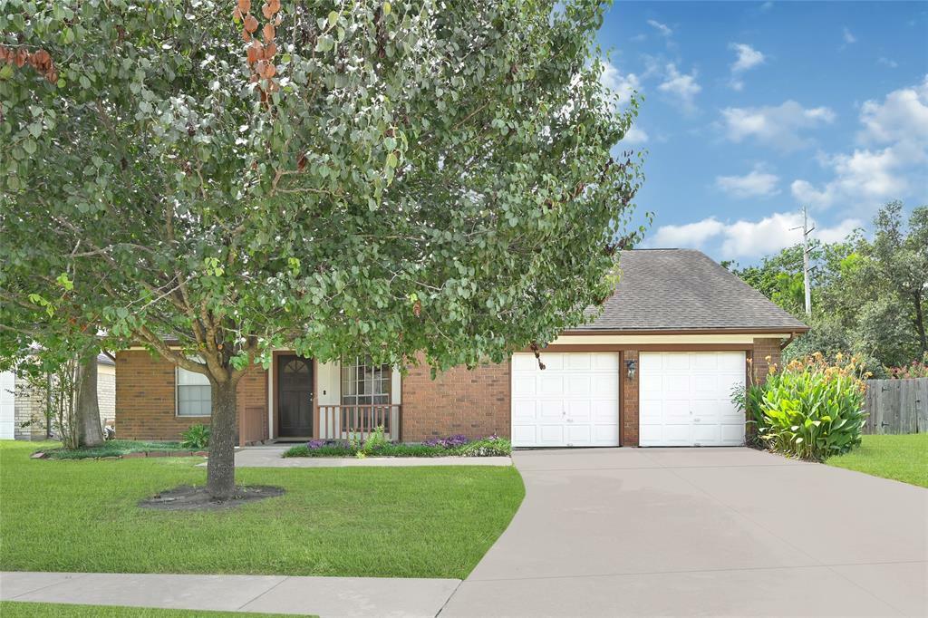 Property Photo: 2215 Saradon Drive TX 77478