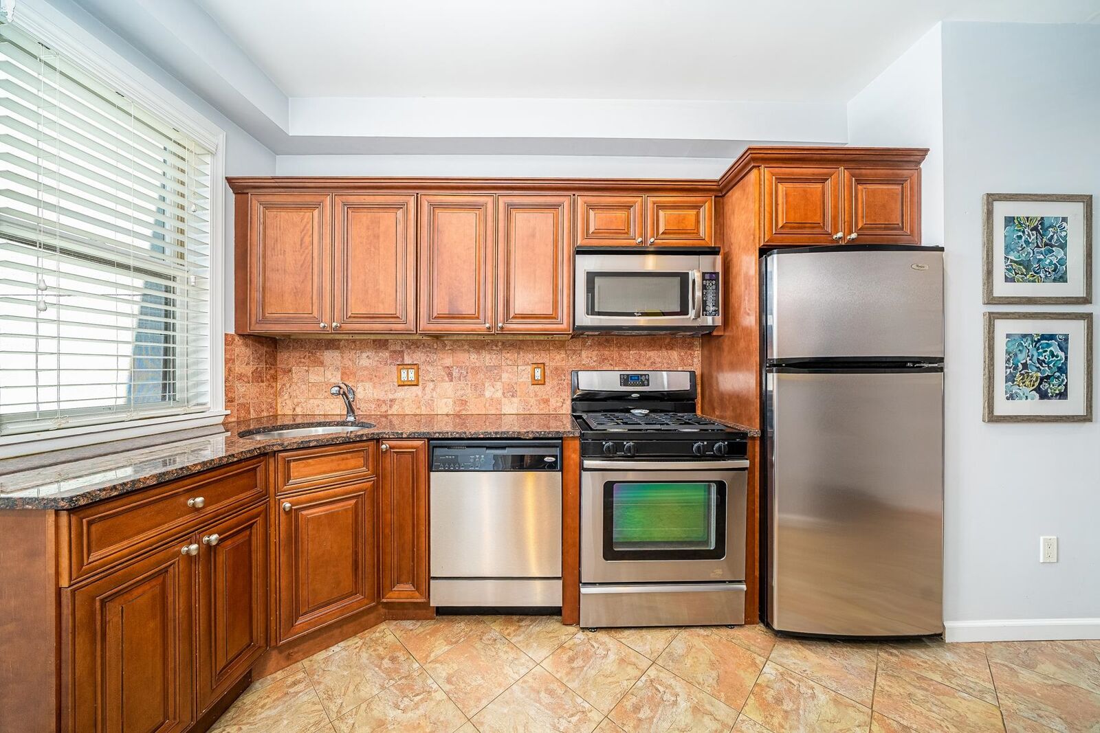 Property Photo:  60 Madison St 3R  NJ 07030 