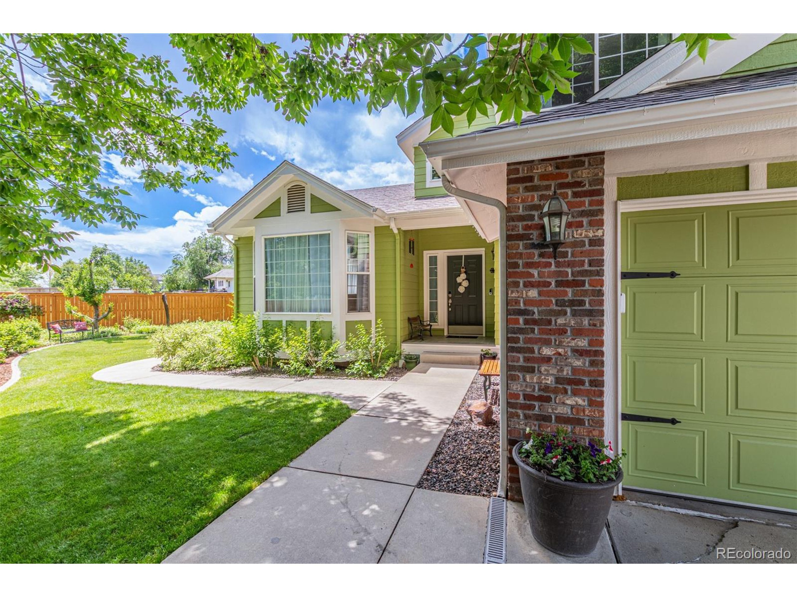 Property Photo: 392 Driftwood Cir CO 80026