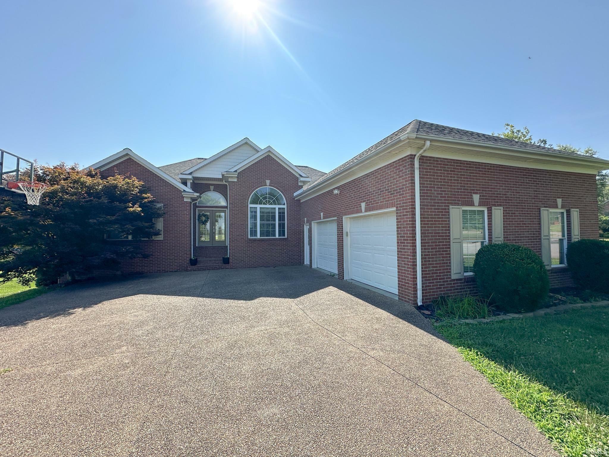 Property Photo: 372 Persimmon Circle IN 47601