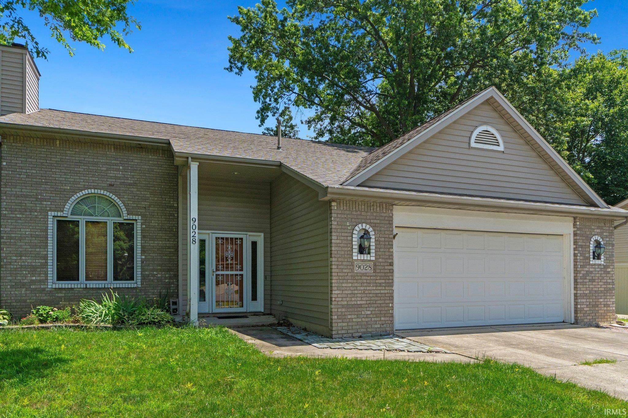 Property Photo: 9028 Hickory Knoll Boulevard IN 46825-2279