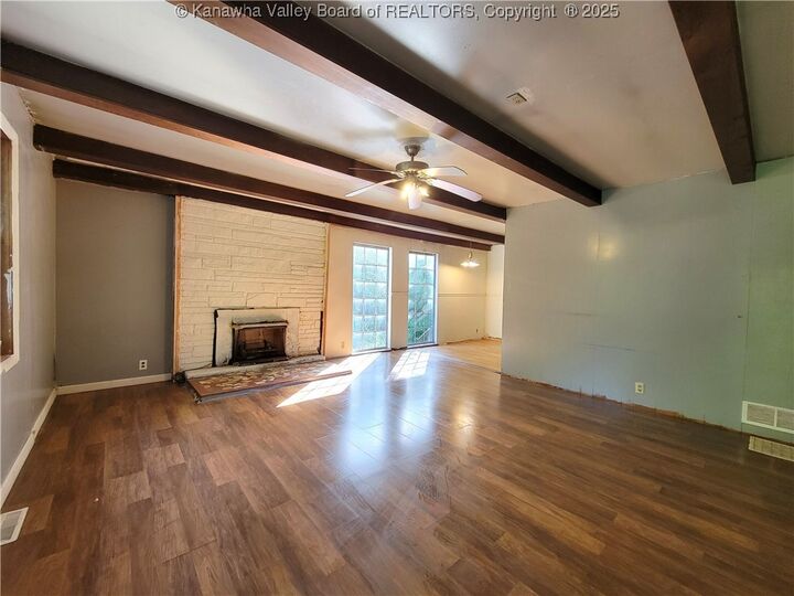 Property Photo: 807 Honeysuckle Road WV 25071