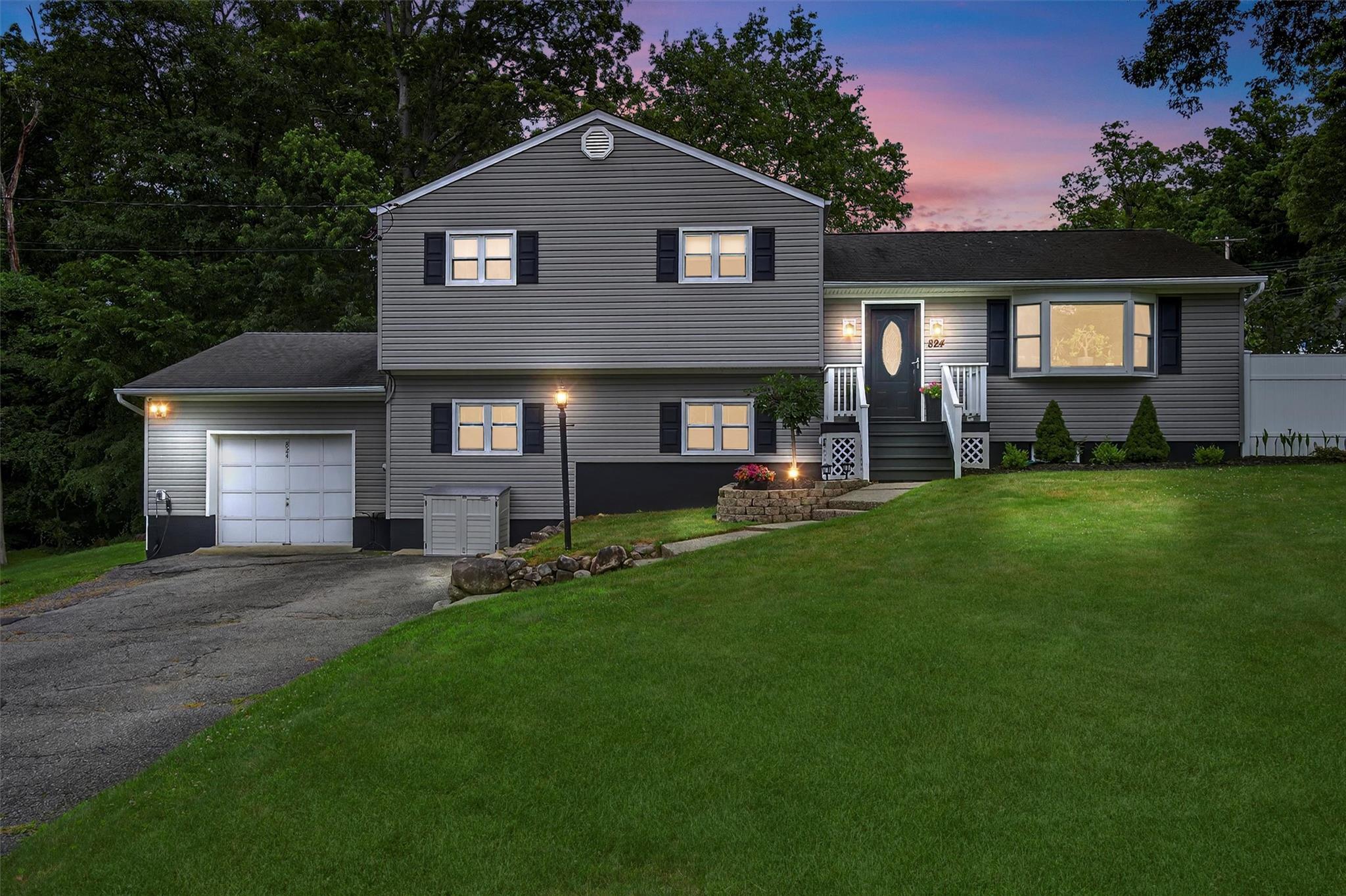 824 Terrace Place  Cortlandt Manor NY 10567 photo