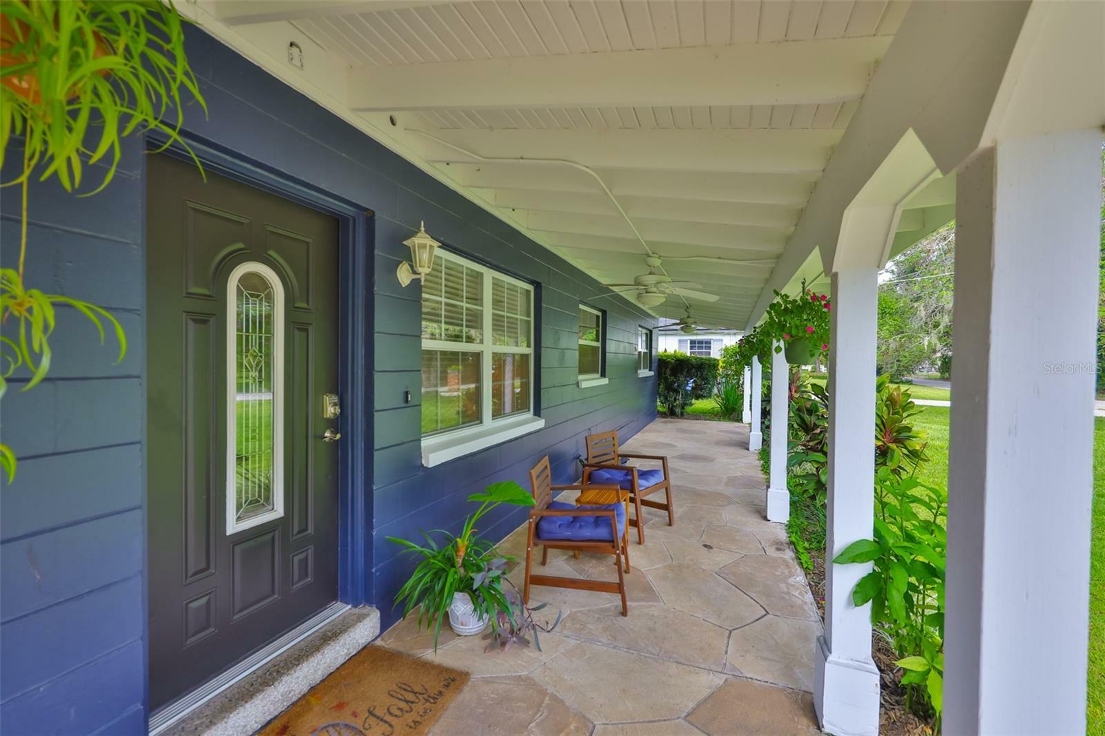 Property Photo: 1708 Pond Lake Drive FL 33612