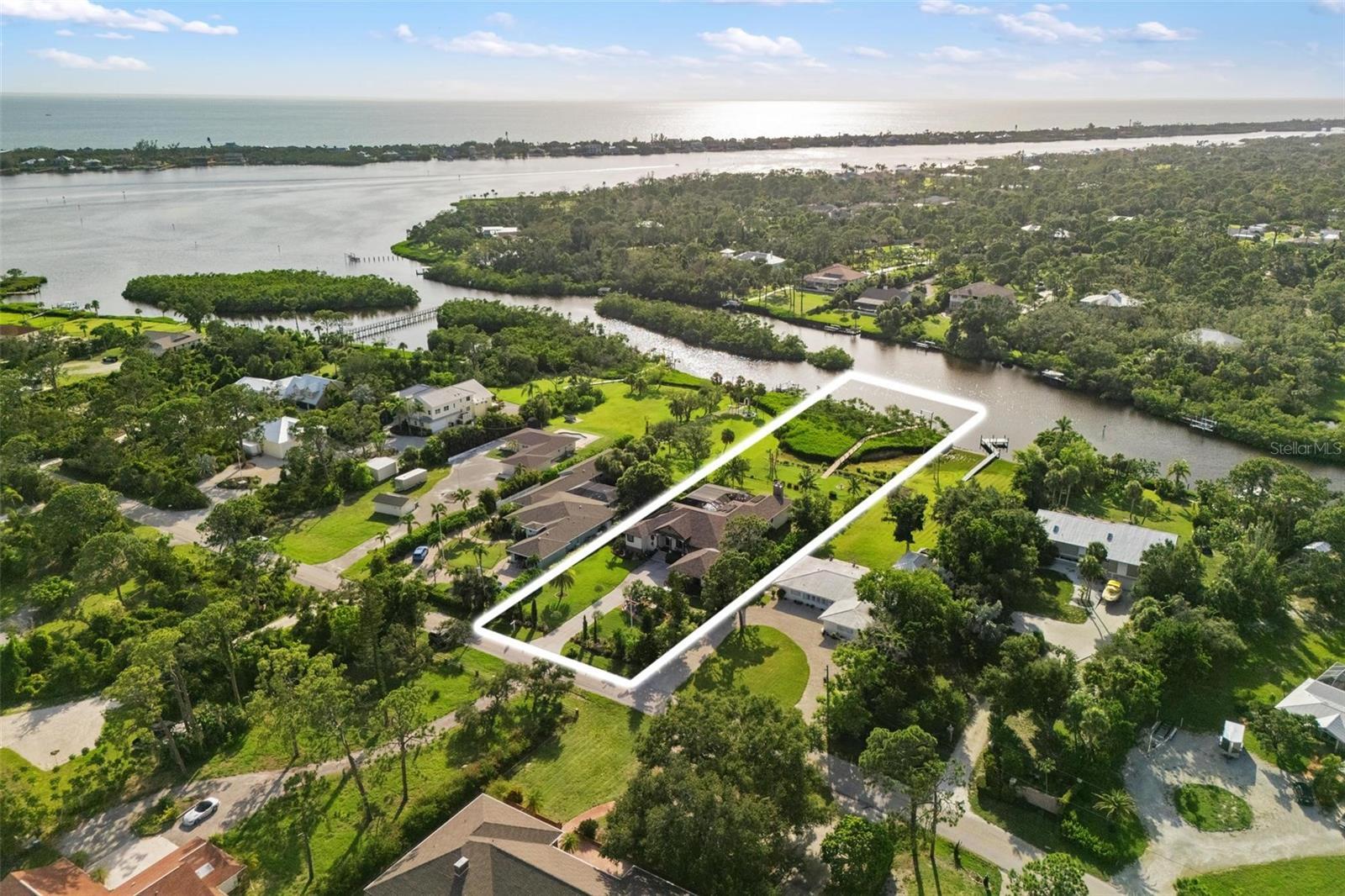 1415 Bayshore Drive  Englewood FL 34223 photo