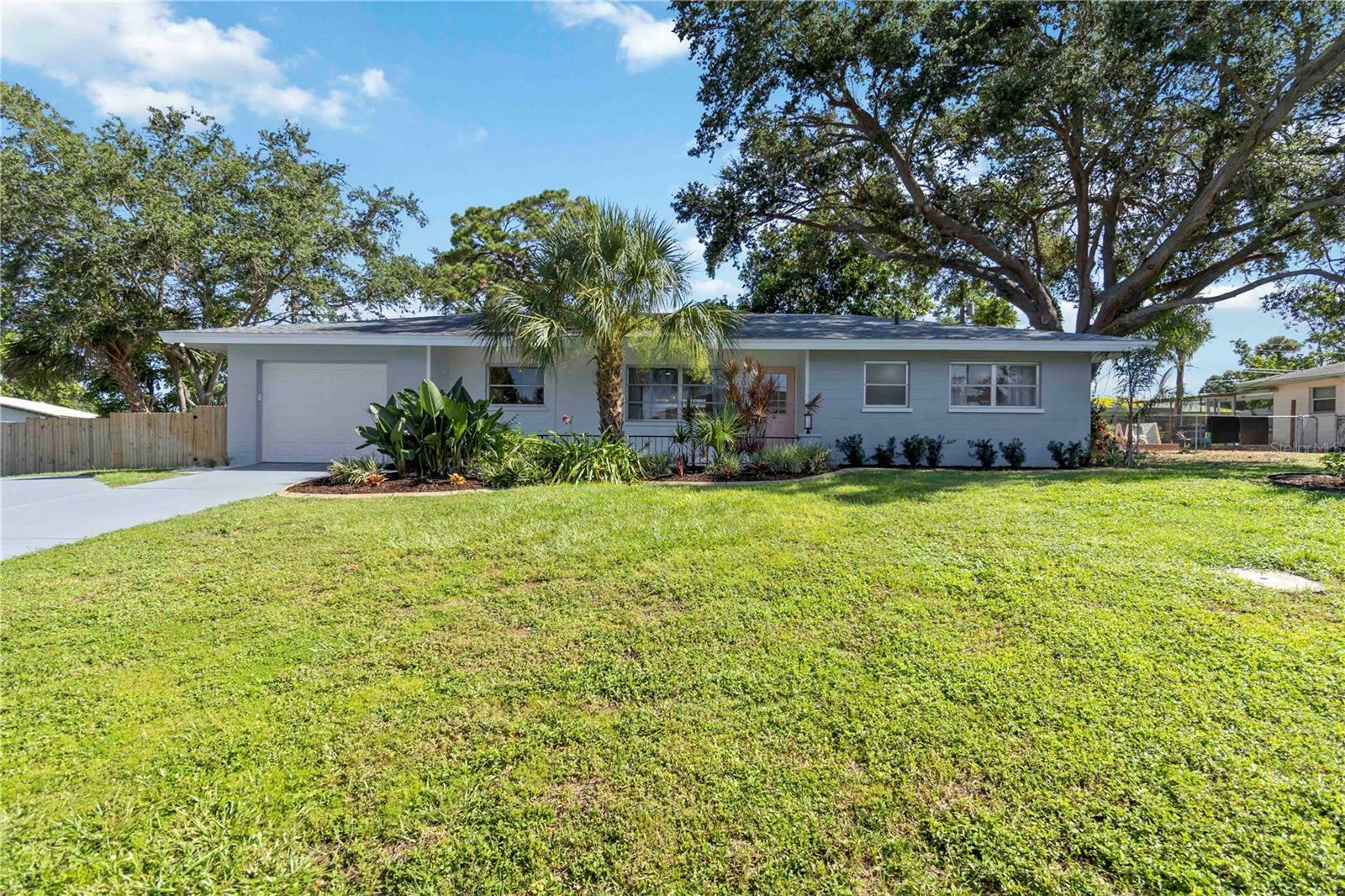 Property Photo: 3011 Bougainvillea Street FL 34239