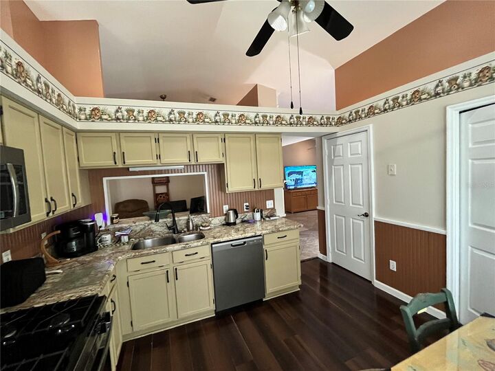 Property Photo:  3407 Santa Monica Drive  FL 32822 