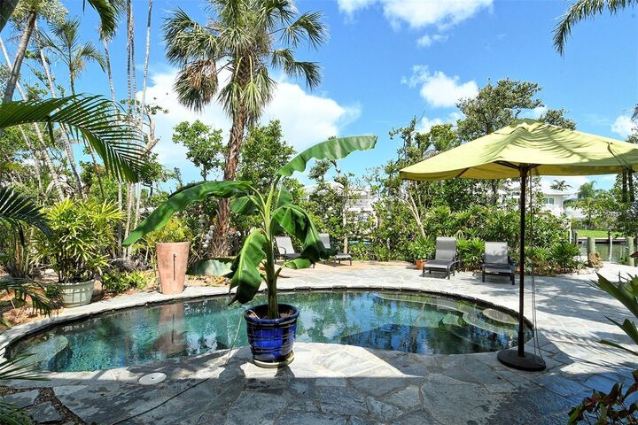 Property Photo: 701 Marbury Lane FL 34228