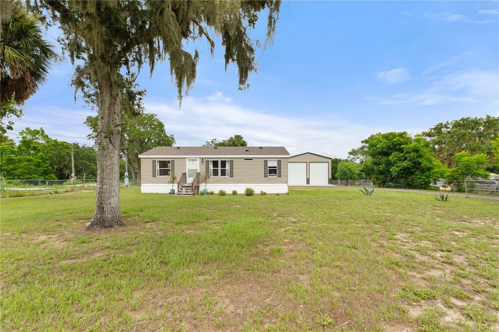 Property Photo: 1208 Varner Road FL 33837