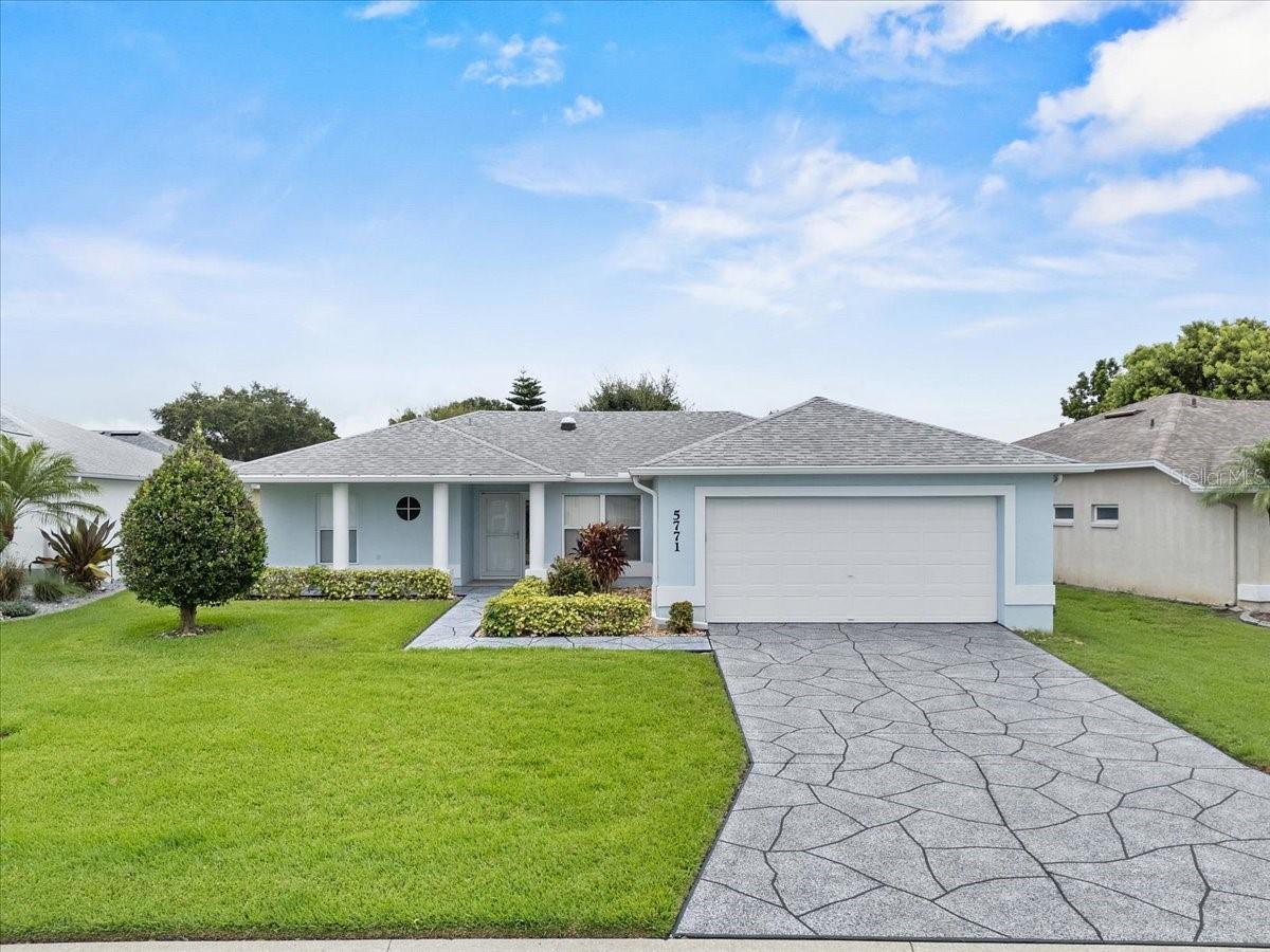 Property Photo: 5771 Macaw Place FL 33809