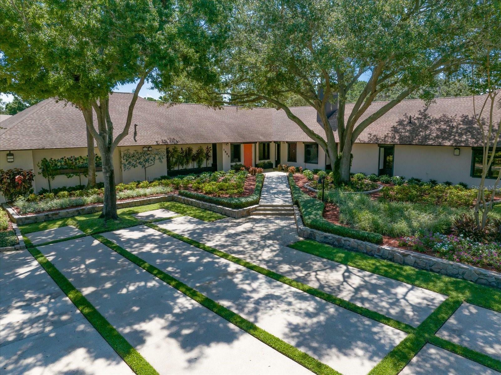 Property Photo: 1835 Alicia Way FL 33764