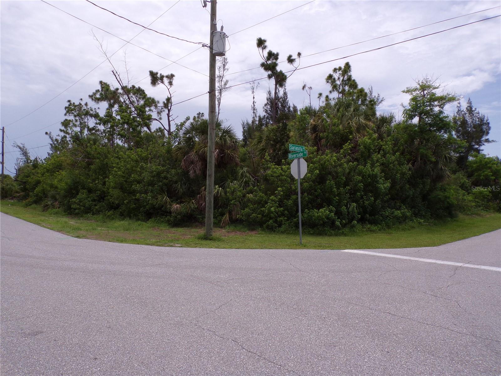 Property Photo: 10416 Sarasota Road FL 33981