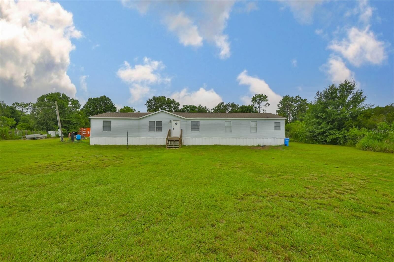 Property Photo: 6105 Naron Lane FL 33565
