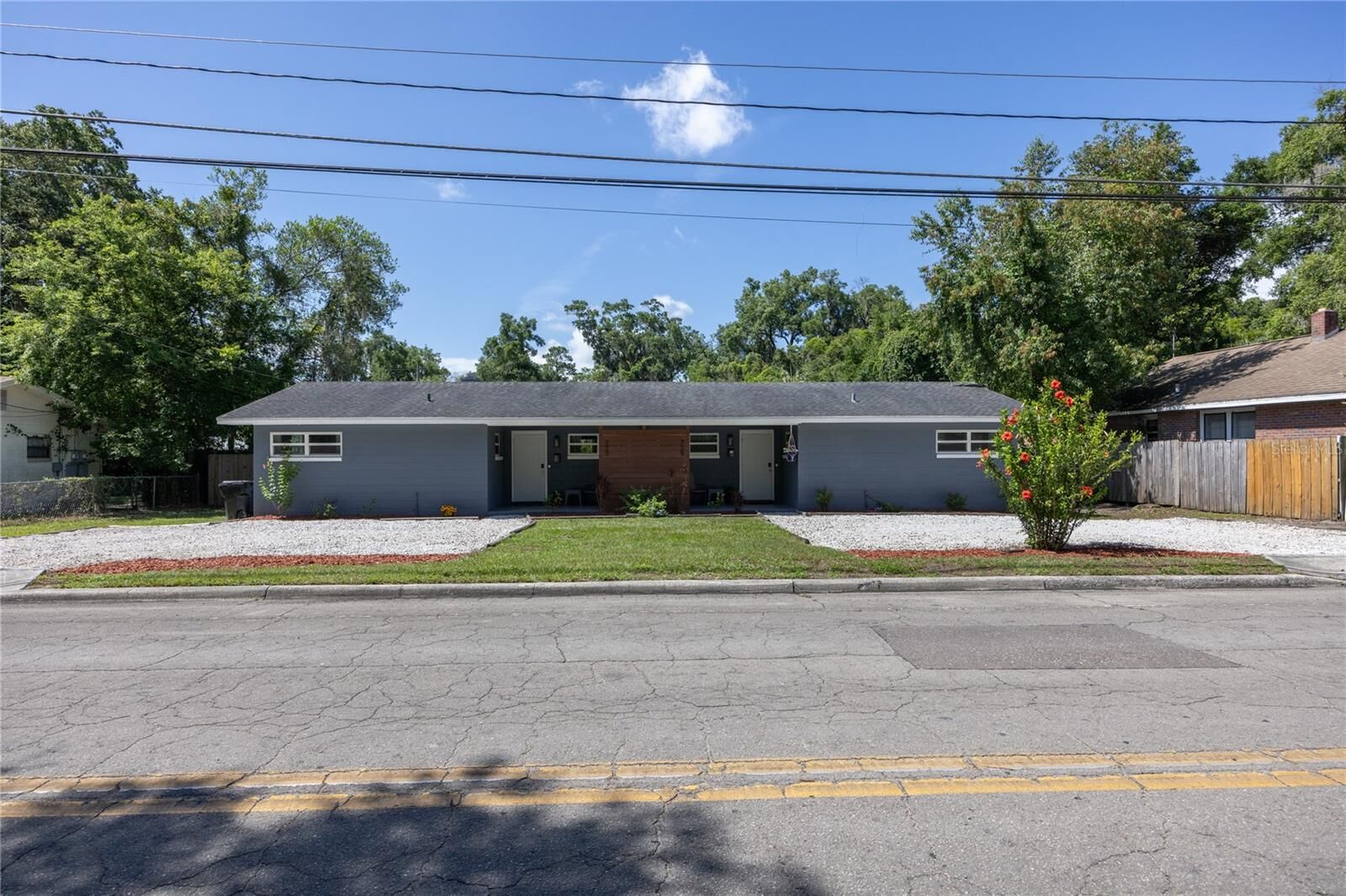 Property Photo:  725 SE 4th Avenue  FL 32601 