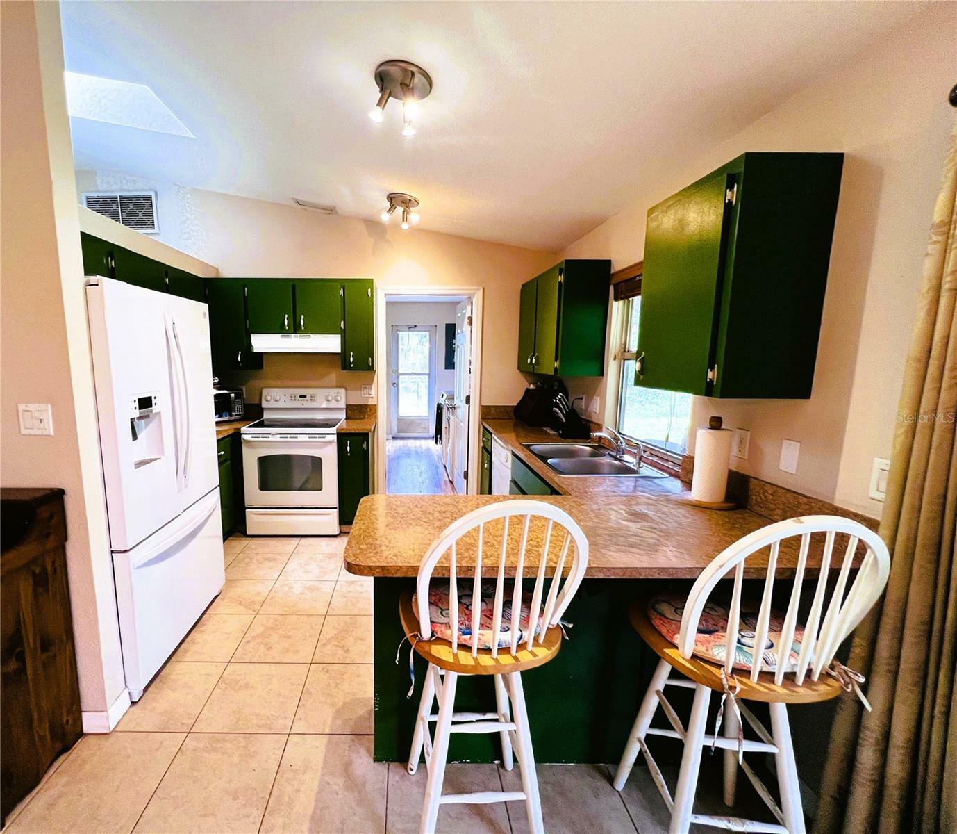 Property Photo: 15090 Rebecca Avenue FL 33953