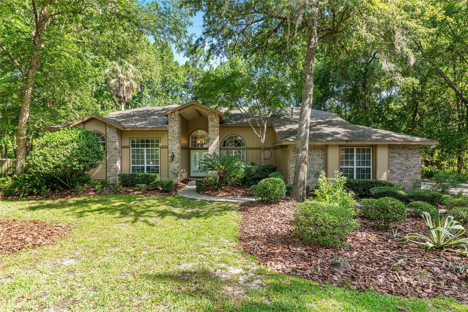 Property Photo: 5726 NW 43rd Road FL 32606