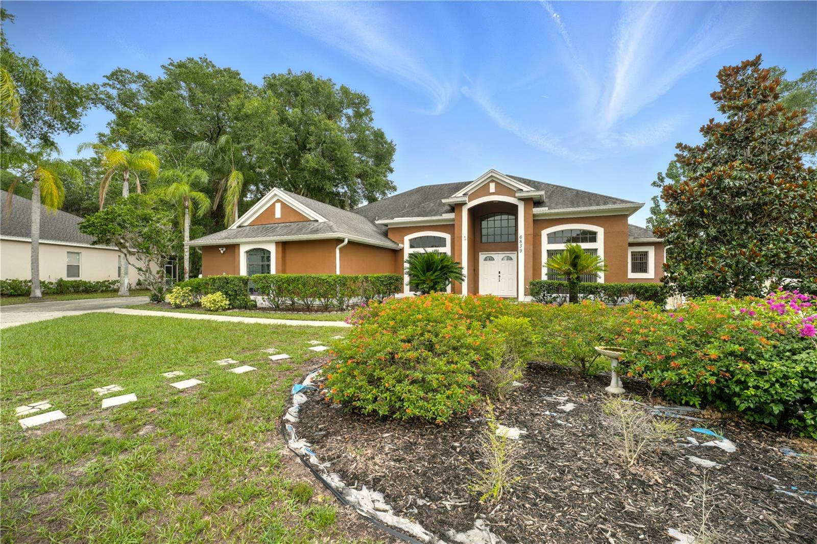 Property Photo: 6839 Hidden Glade Place FL 32771