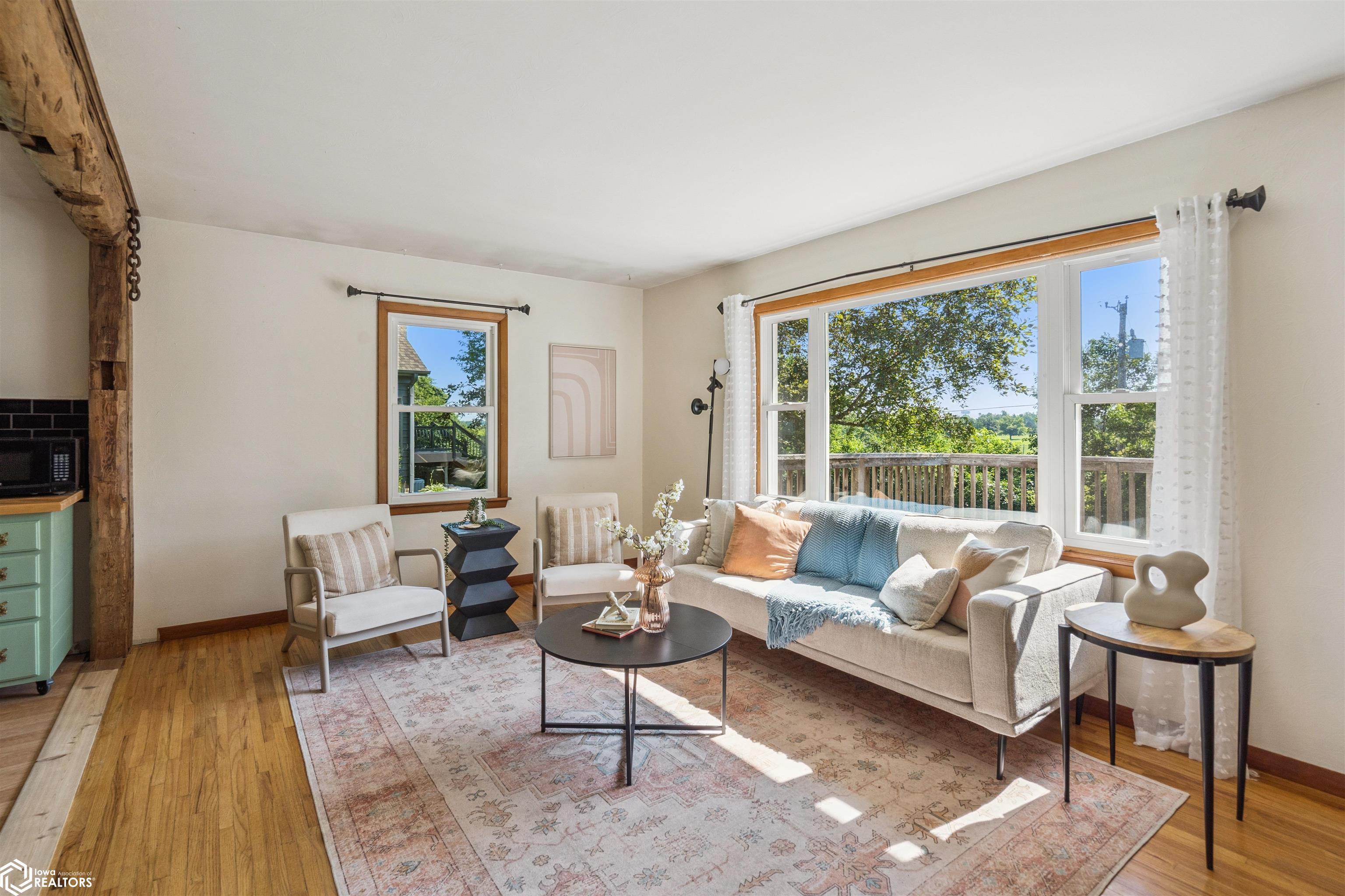 Property Photo: 1708 Robertson Drive IA 50158