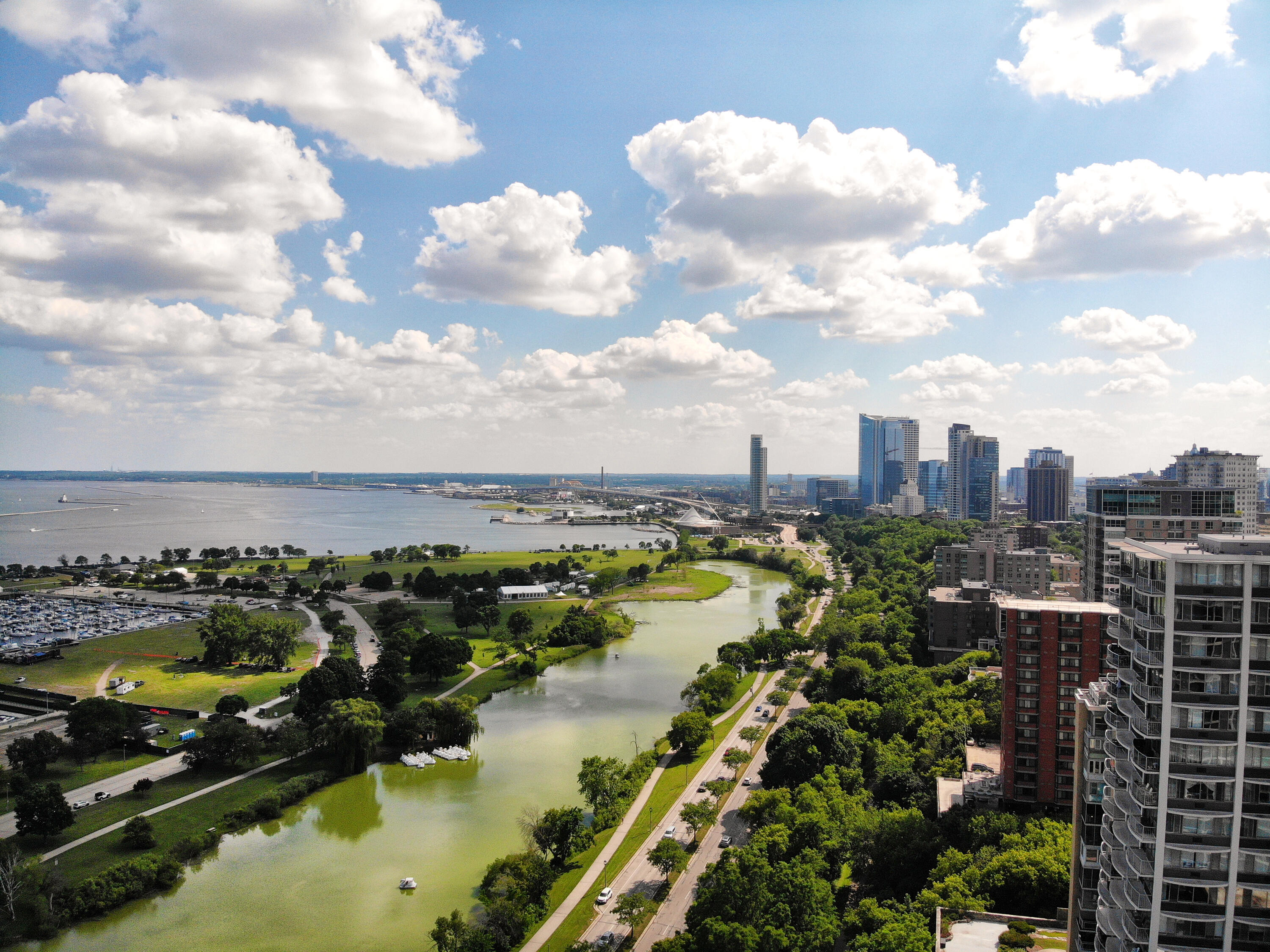 Property Photo: 1660 N Prospect Ave 2408 WI 53202