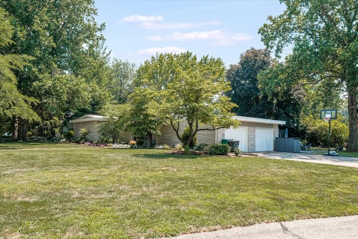 1201 Waverly Drive  Champaign IL 61821 photo