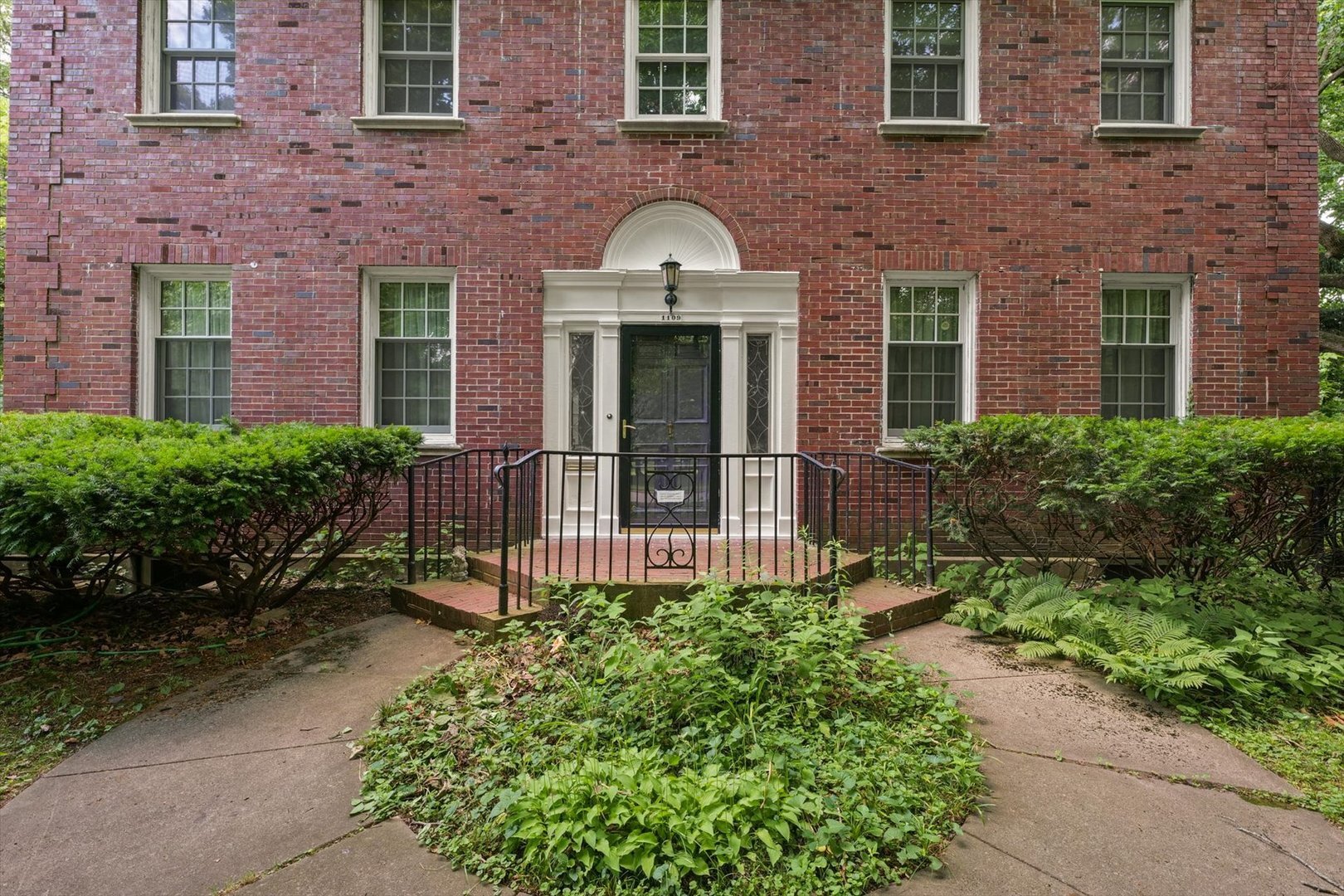 Property Photo:  1109 S Douglas Avenue  IL 61801 