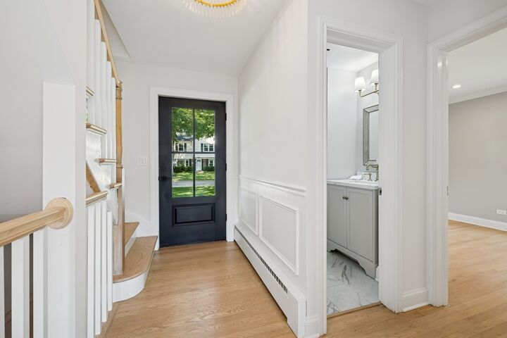 Property Photo: 201 S Stratford Road IL 60004