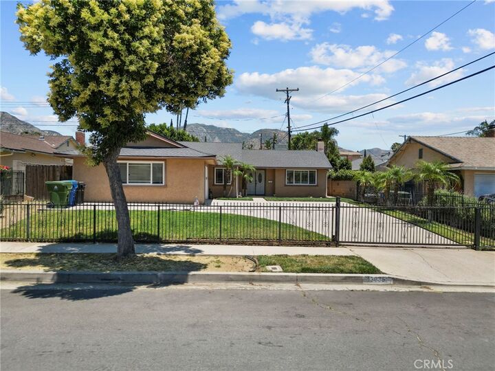 Property Photo: 13036 Kismet Avenue CA 91342