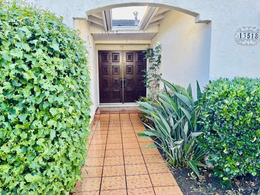 Property Photo:  13518 Avenida Del Charro  CA 92021 