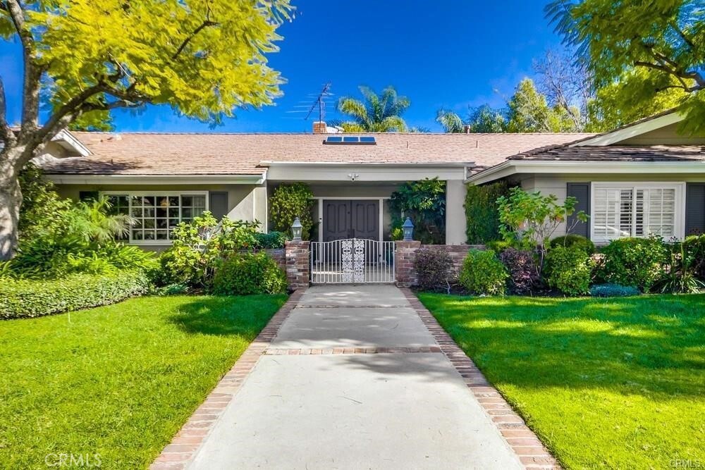 Property Photo:  17631 Corinthian Drive  CA 91316 