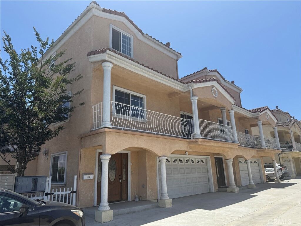 Property Photo:  418 W 223rd Street  CA 90745 