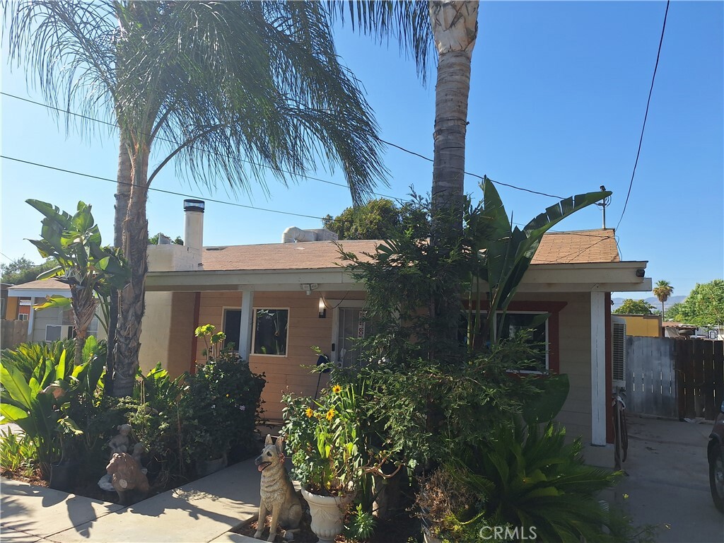 Property Photo:  40430 Mayberry Avenue  CA 92544 