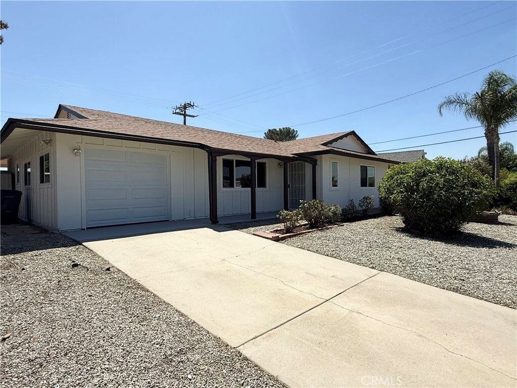 Property Photo: 29141 Thornhill Drive CA 92586