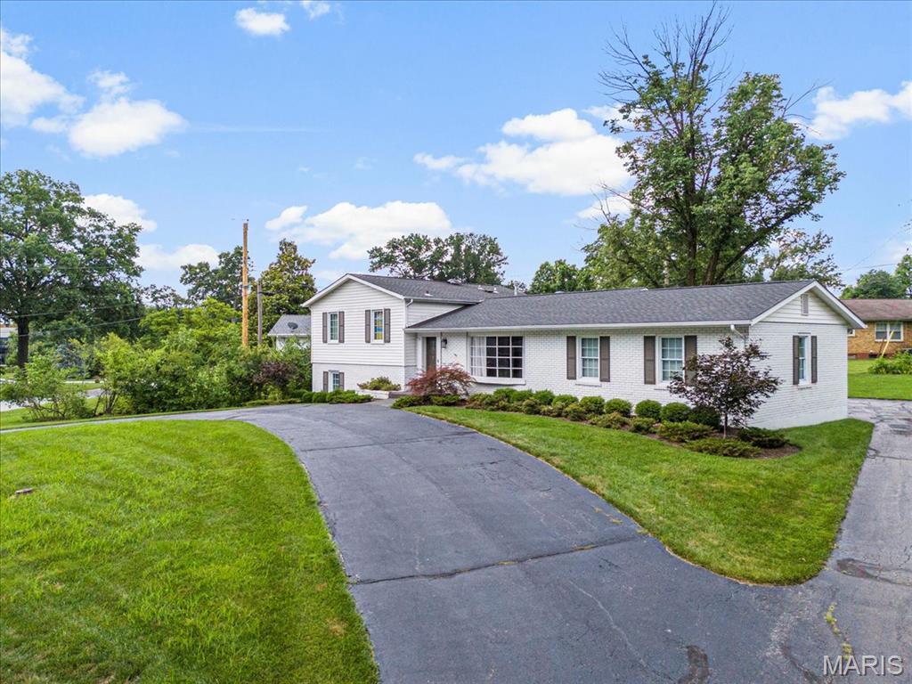 Property Photo: 11944 Randy Drive MO 63141