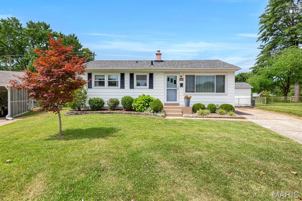 Property Photo: 68 Barton Place MO 63301