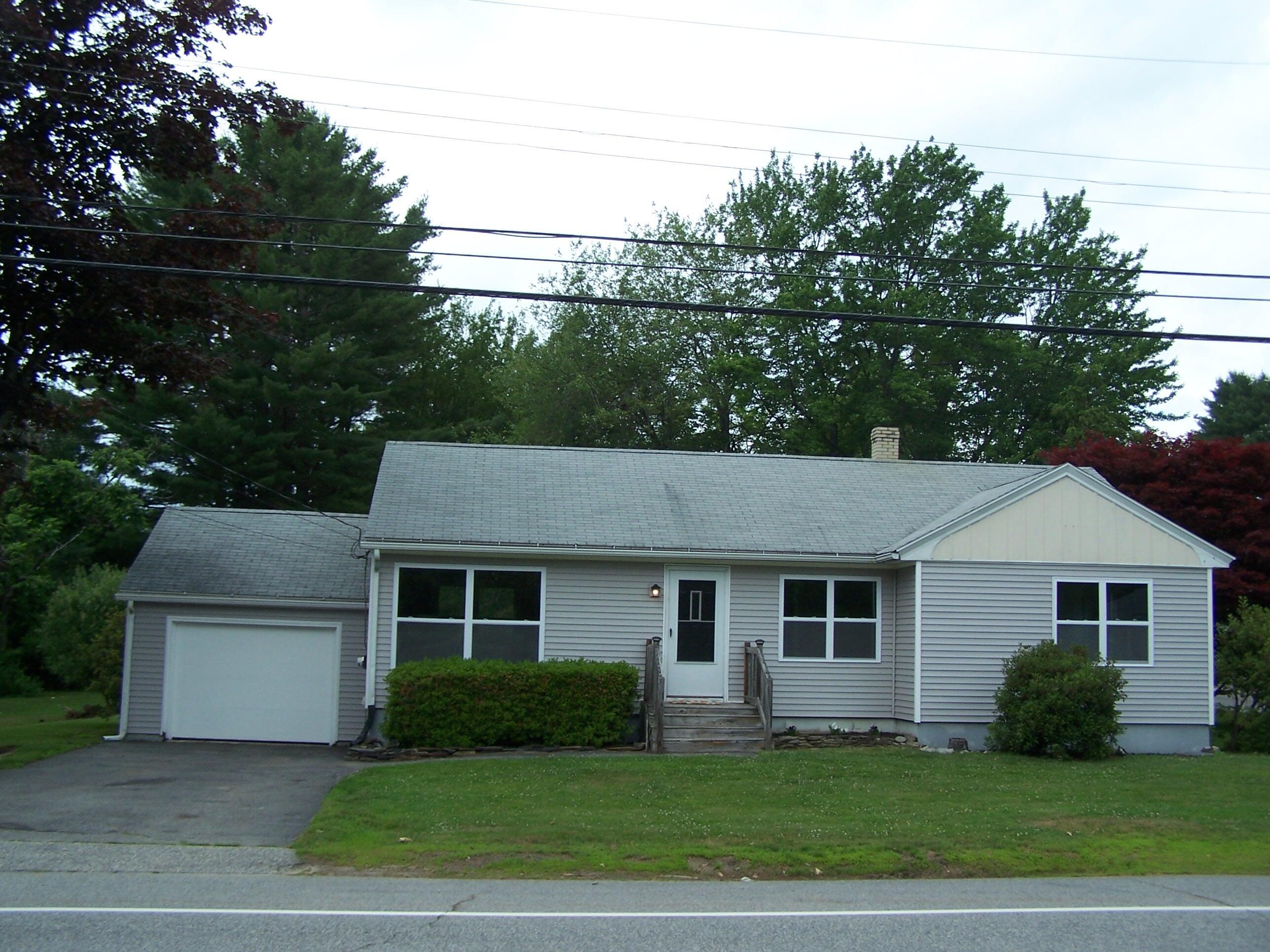 408 East Avenue  Lewiston ME 04240 photo