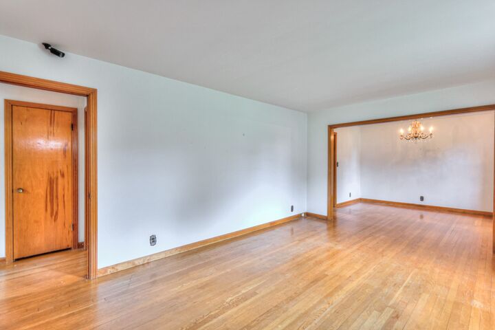 Property Photo:  3005 Hillhurst Dr  TN 37207 