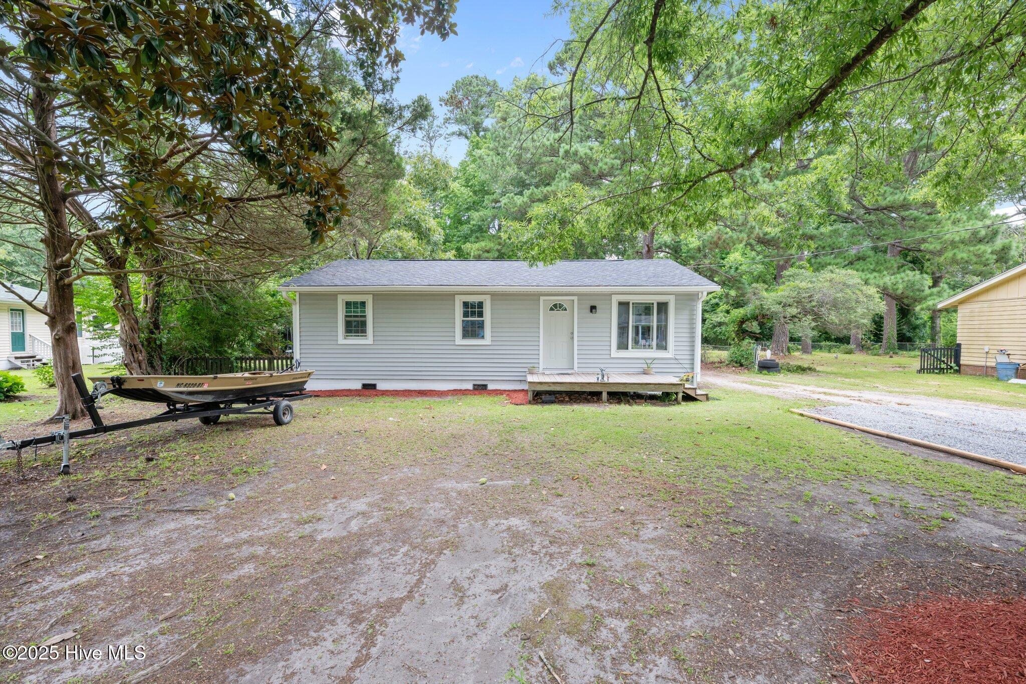 Property Photo:  210 Fairview Street  NC 28532 