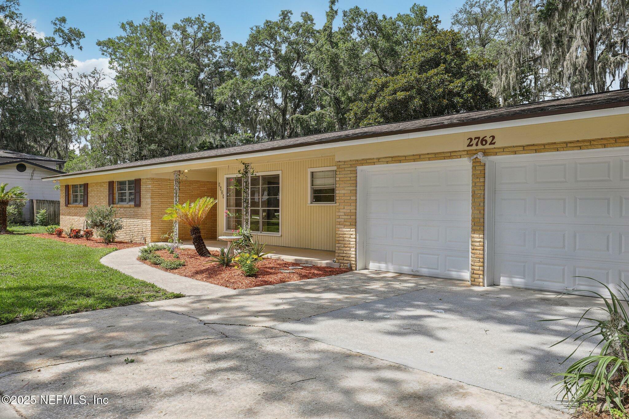 Property Photo: 2762 Holly Ridge Drive FL 32073