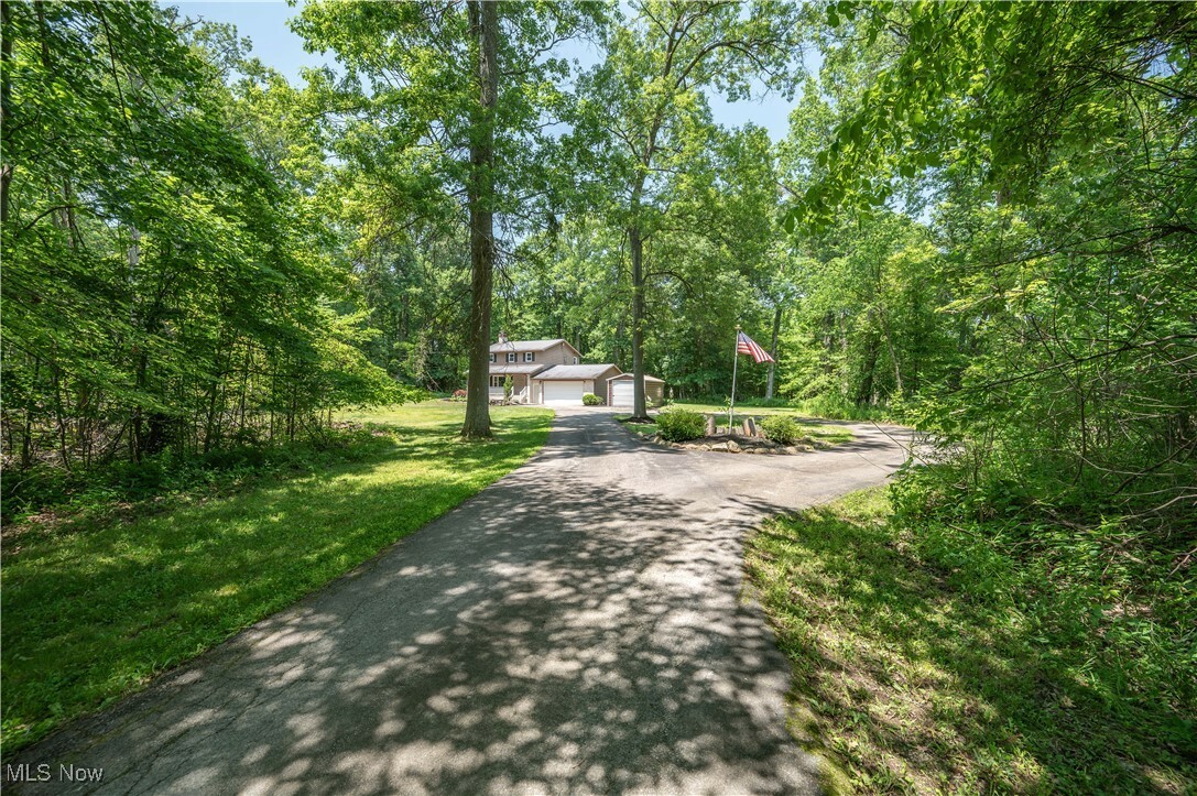 Property Photo: 6952 New Castle Road OH 44436