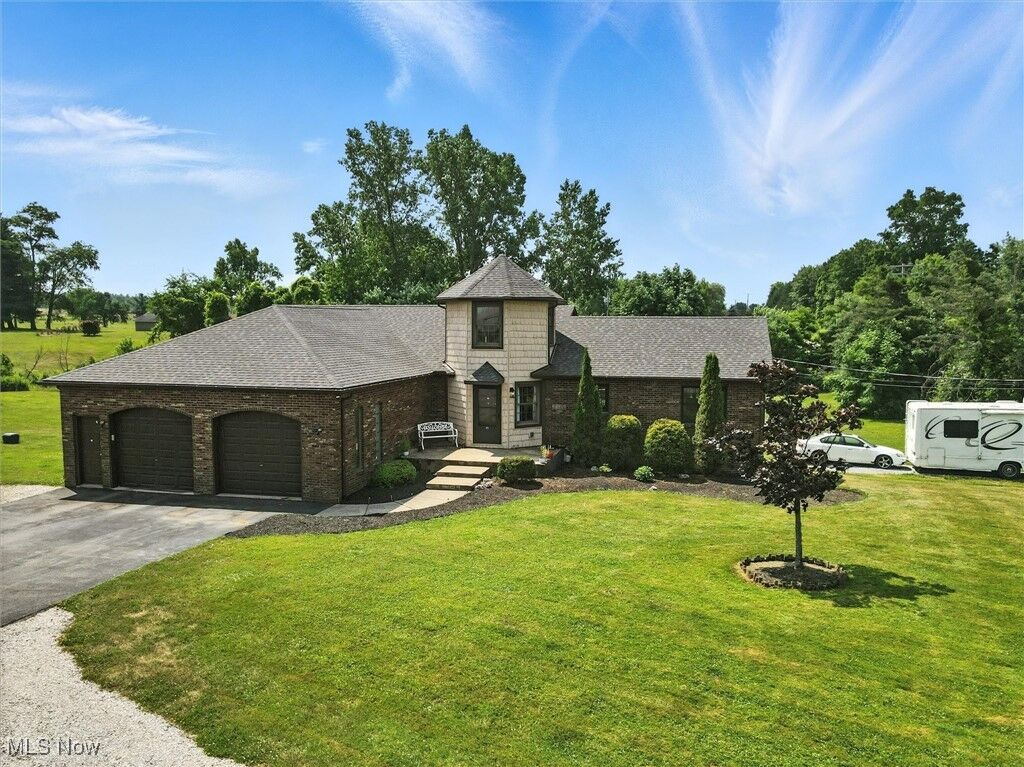 Property Photo: 2258 State Route 307 OH 44010