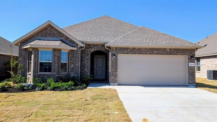 Property Photo:  1241 Beltway Lane  TX 76048