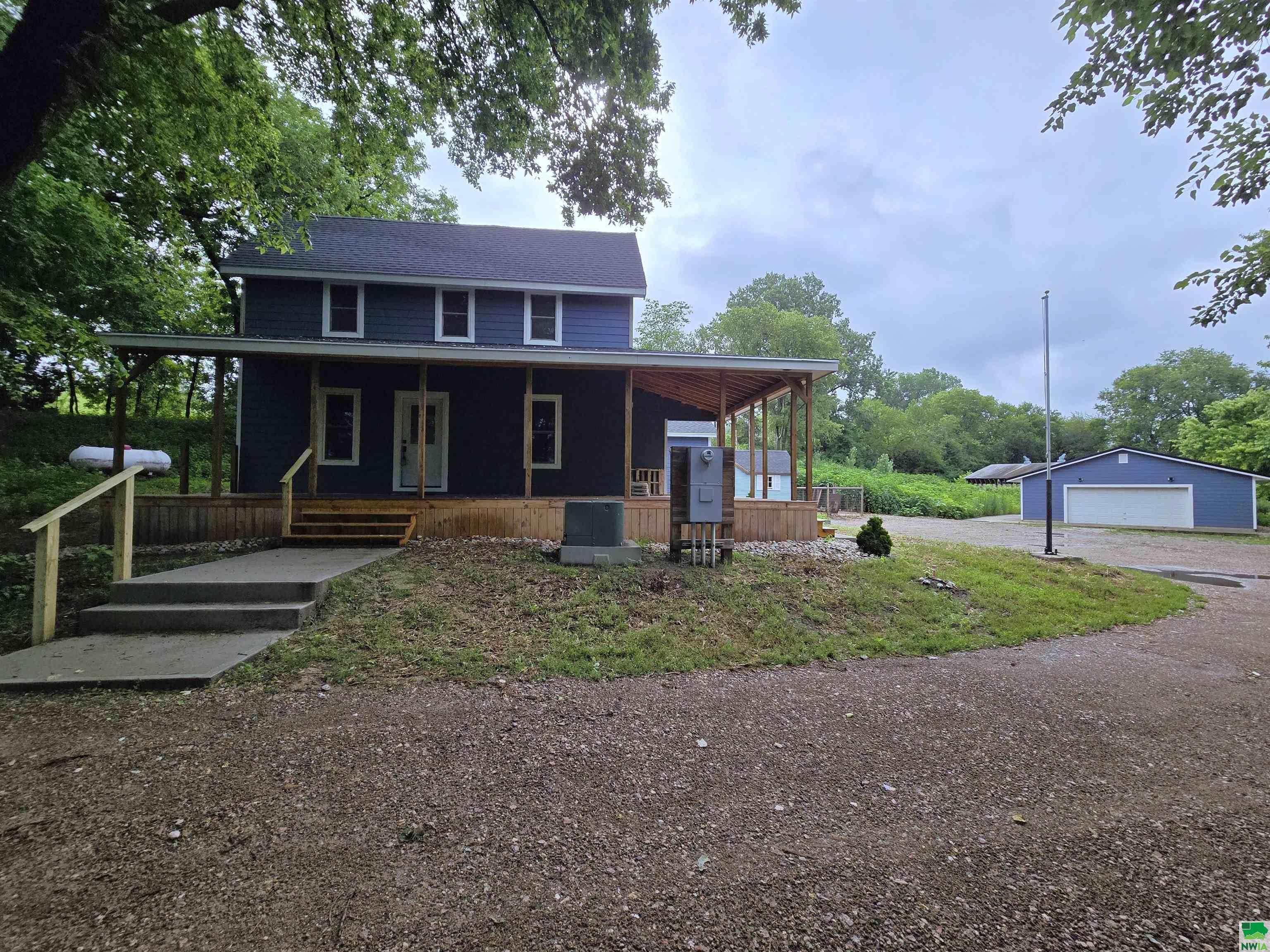 Property Photo: 2216 Old Highway 141 IA 51026