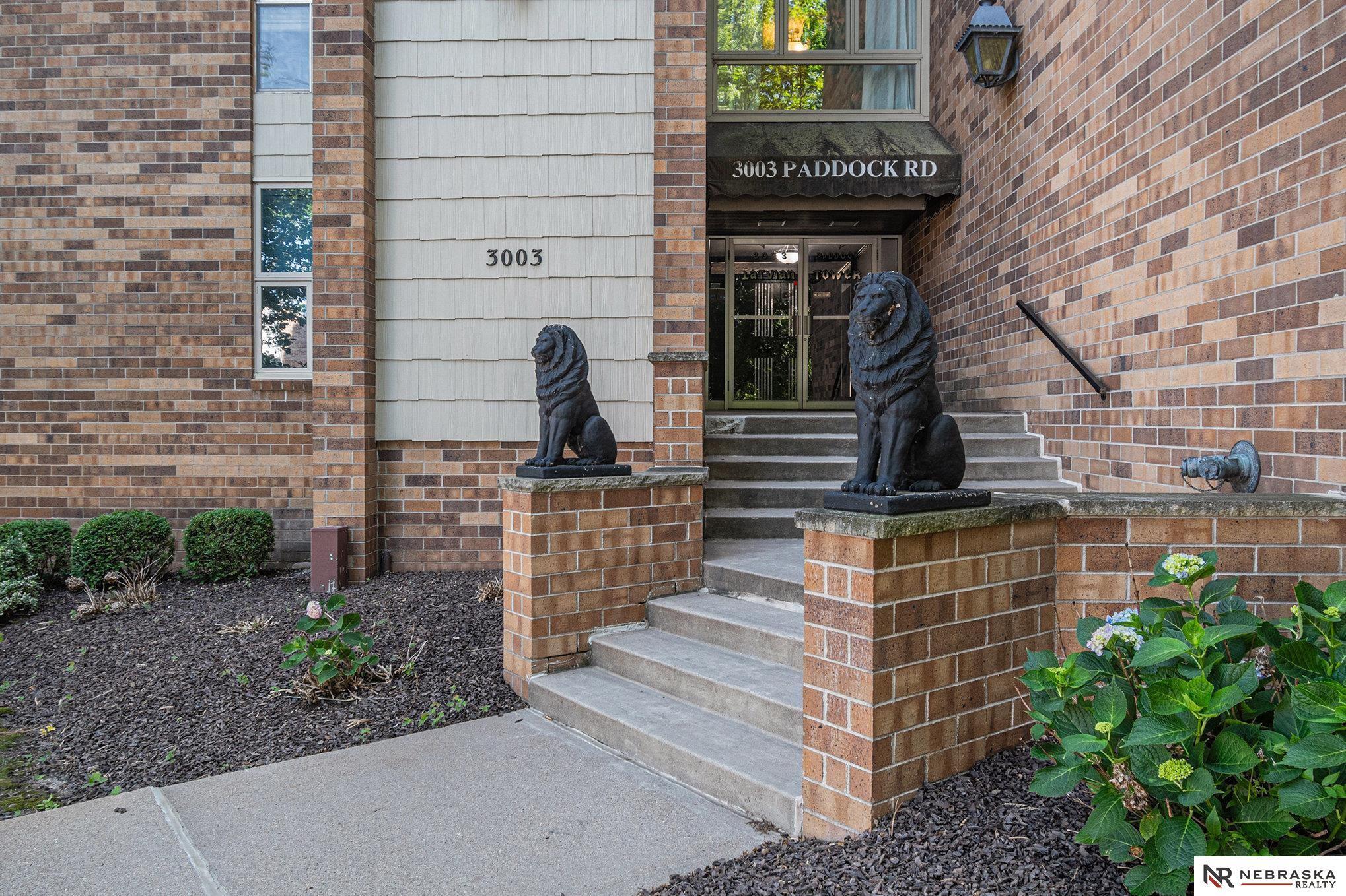 Property Photo: 3003 Paddock Plaza 102 NE 68124