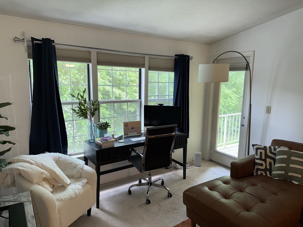 Property Photo: 2 Squire Ct 8 MA 01760